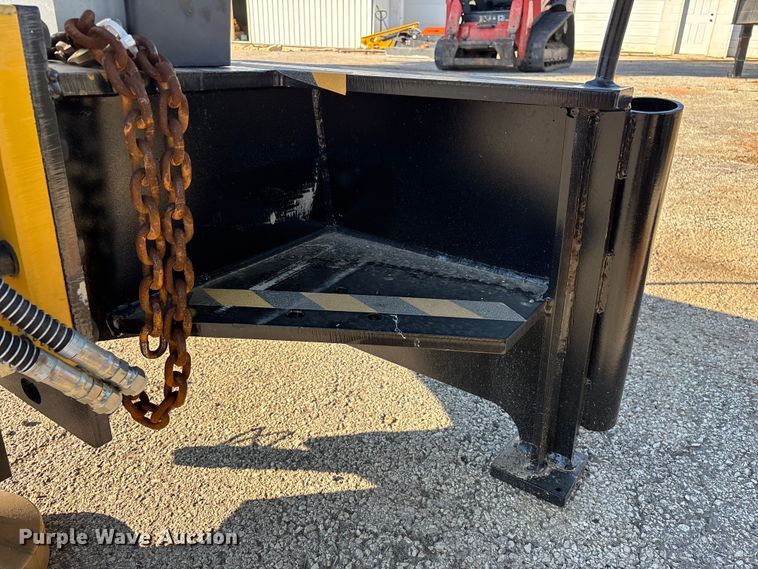 image for item FG0716 Lyals ALS680 skid steer post driver