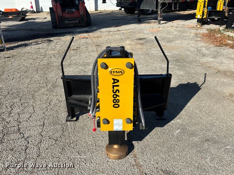 image for item FG0717 Lyals ALS680 skid steer post driver
