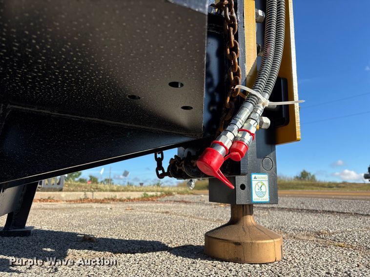 image for item FG0717 Lyals ALS680 skid steer post driver