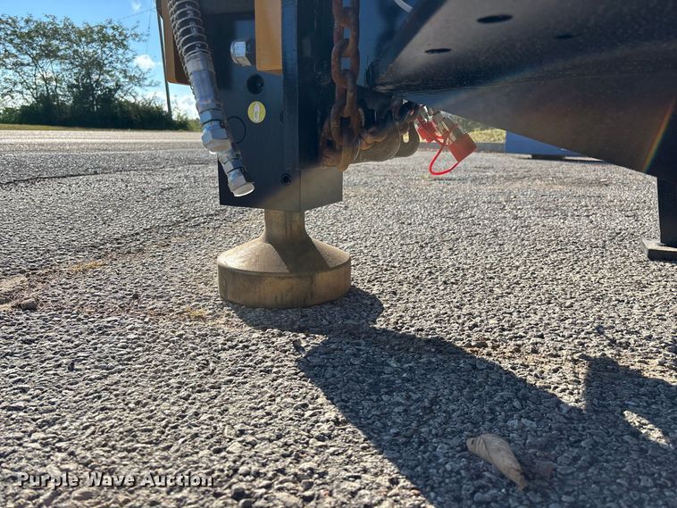 image for item FG0717 Lyals ALS680 skid steer post driver