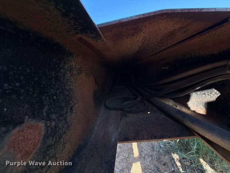 image for item FI0389 1996 Williamsen  Truck equipment  QQT end dump pup trailer