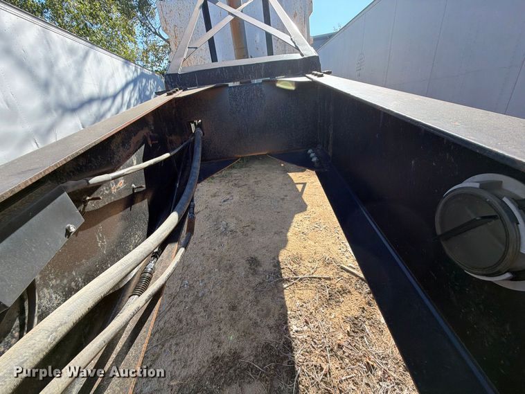 image for item FI0389 1996 Williamsen  Truck equipment  QQT end dump pup trailer