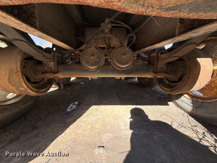 image for item FI0389 1996 Williamsen  Truck equipment  QQT end dump pup trailer