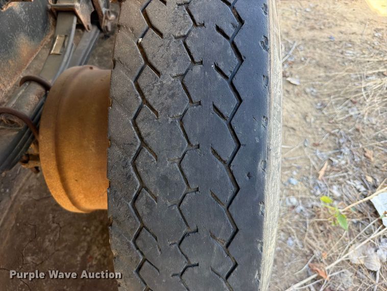 image for item FI0389 1996 Williamsen  Truck equipment  QQT end dump pup trailer