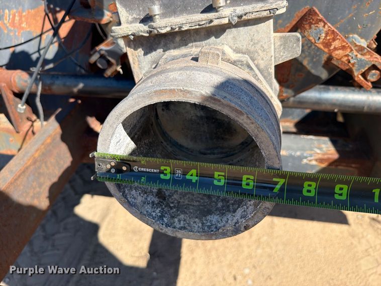 image for item FI0393 2001 Mack CH613 water truck
