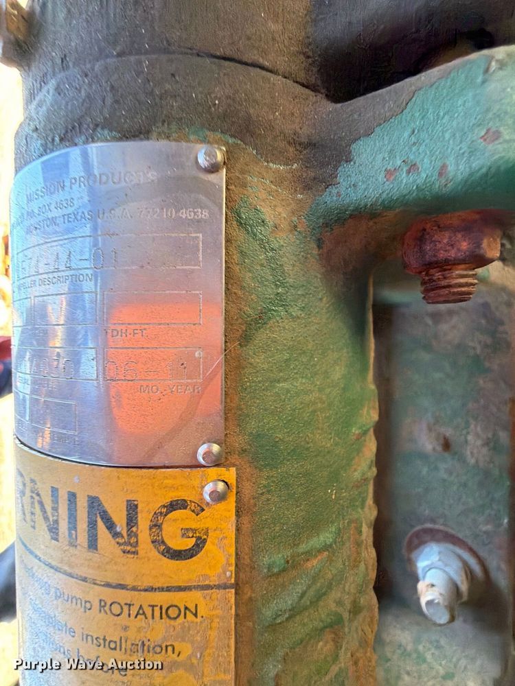 image for item FI0393 2001 Mack CH613 water truck