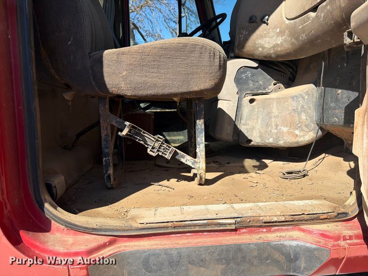 image for item FI0393 2001 Mack CH613 water truck