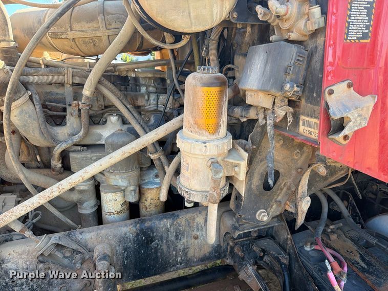 image for item FI0393 2001 Mack CH613 water truck