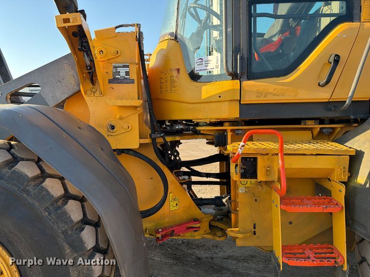 image for item FI0417 2020 Volvo L90H wheel loader