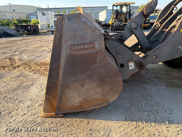 image for item FI0417 2020 Volvo L90H wheel loader