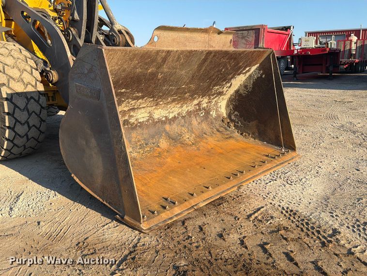 image for item FI0417 2020 Volvo L90H wheel loader