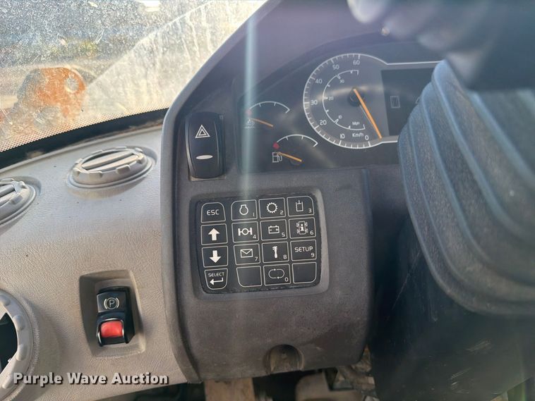 image for item FI0417 2020 Volvo L90H wheel loader