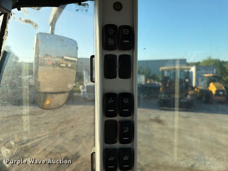 image for item FI0417 2020 Volvo L90H wheel loader
