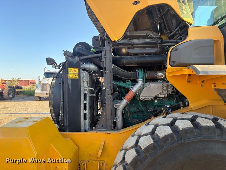 image for item FI0417 2020 Volvo L90H wheel loader