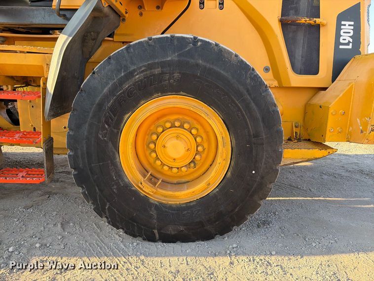 image for item FI0417 2020 Volvo L90H wheel loader