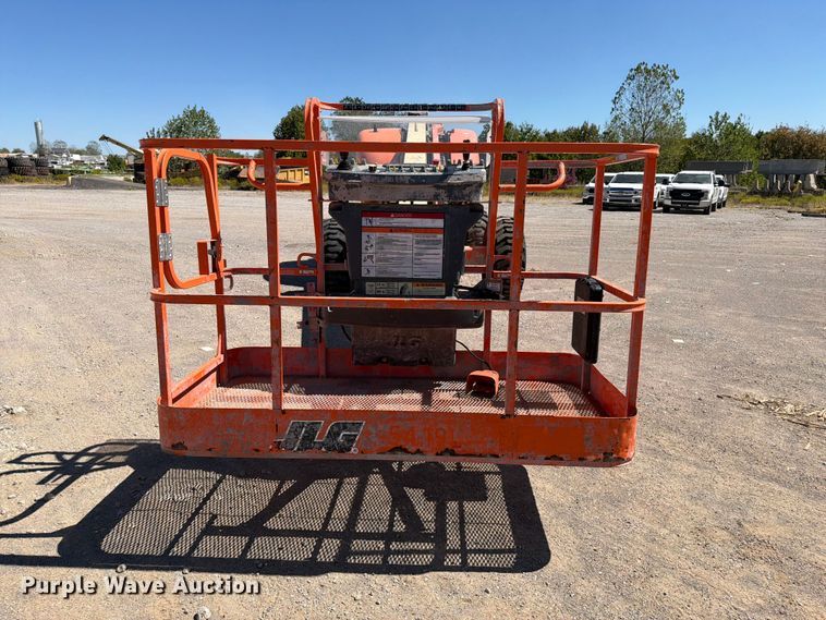 image for item FI0418 2008 JLG 600S boom lift