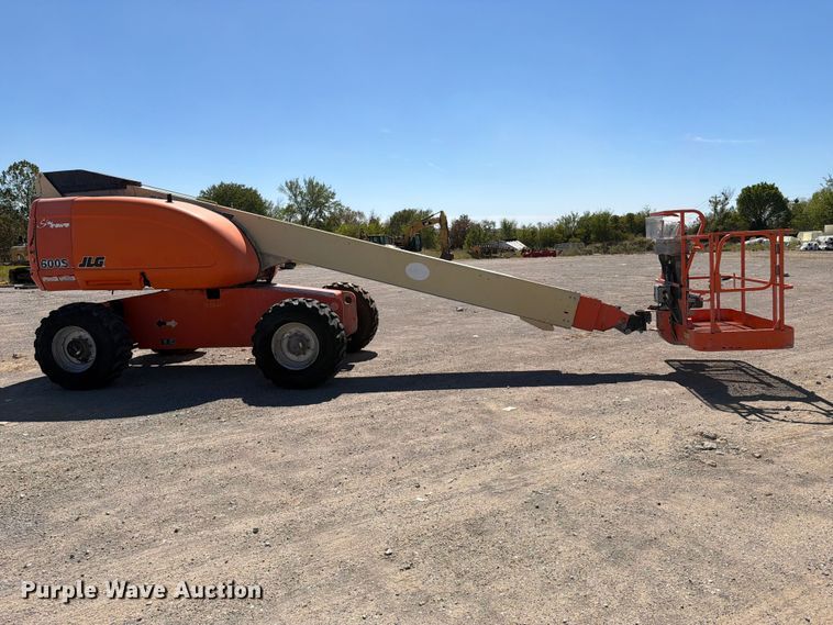 image for item FI0418 2008 JLG 600S boom lift
