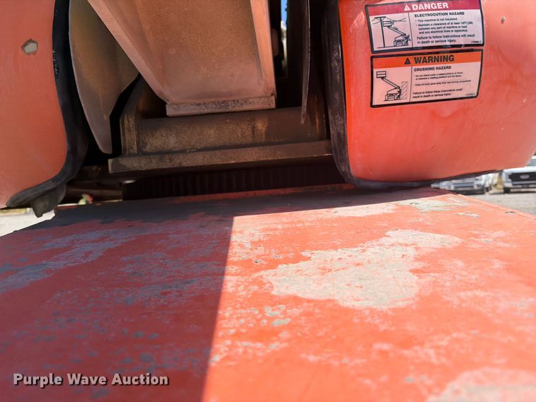 image for item FI0418 2008 JLG 600S boom lift