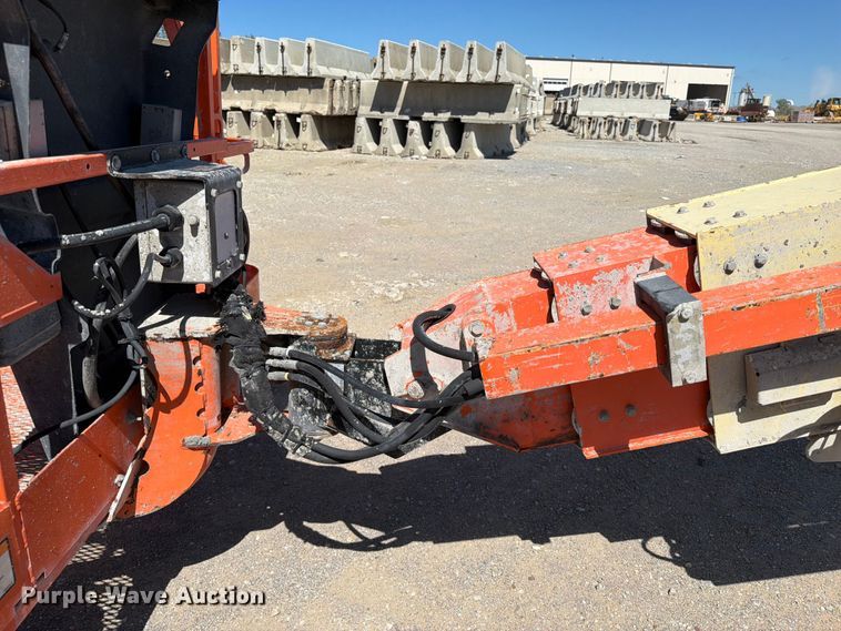 image for item FI0418 2008 JLG 600S boom lift