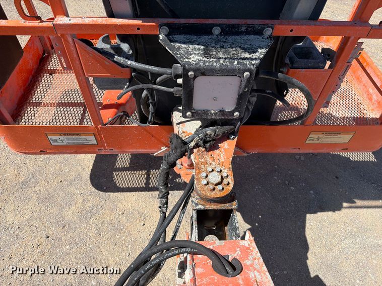 image for item FI0418 2008 JLG 600S boom lift