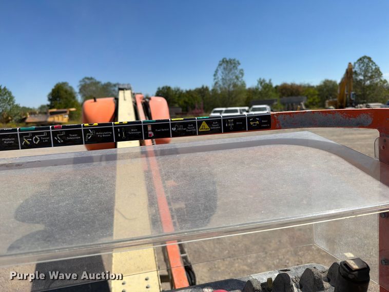 image for item FI0418 2008 JLG 600S boom lift