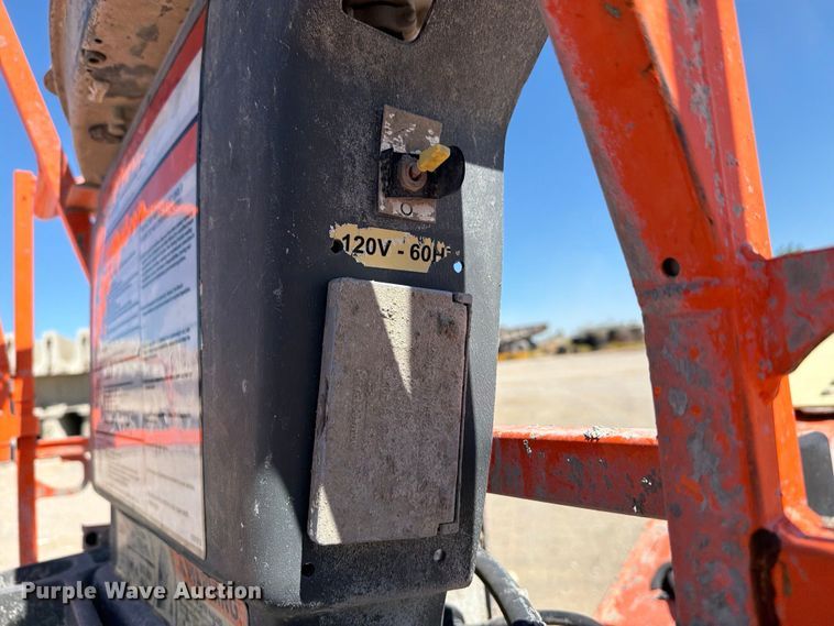 image for item FI0418 2008 JLG 600S boom lift