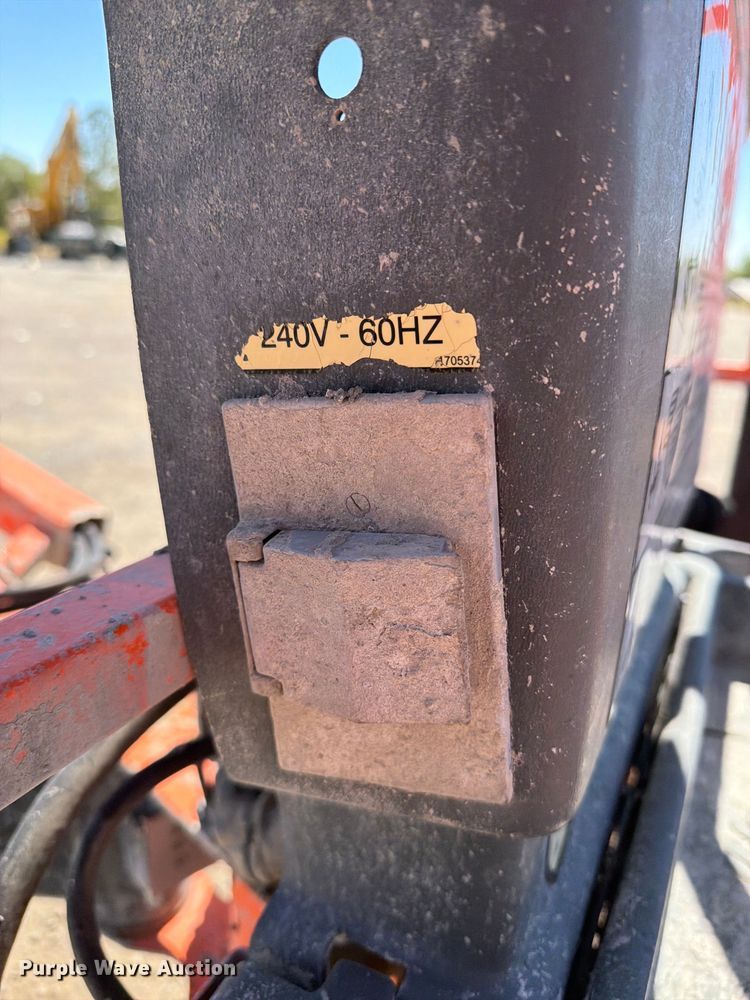 image for item FI0418 2008 JLG 600S boom lift