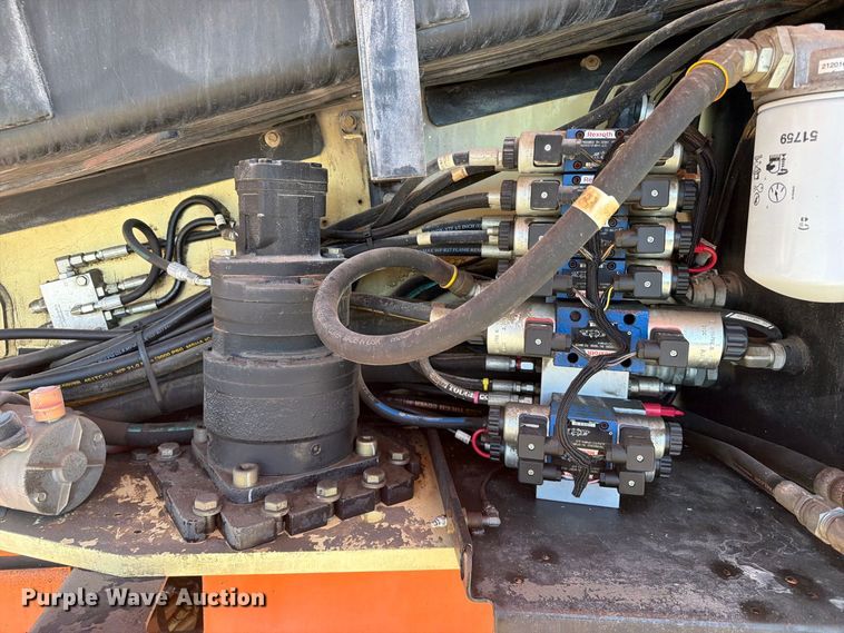 image for item FI0418 2008 JLG 600S boom lift