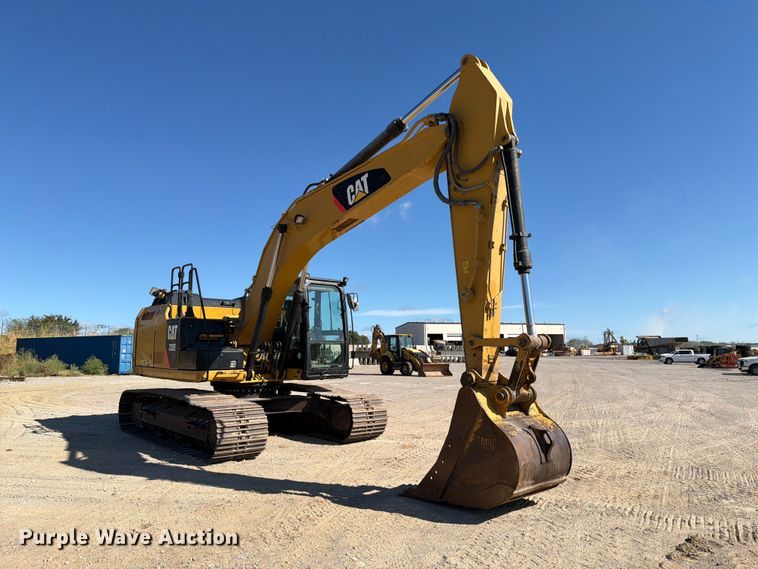 image for item FI0419 2013 Caterpillar 320E L excavator