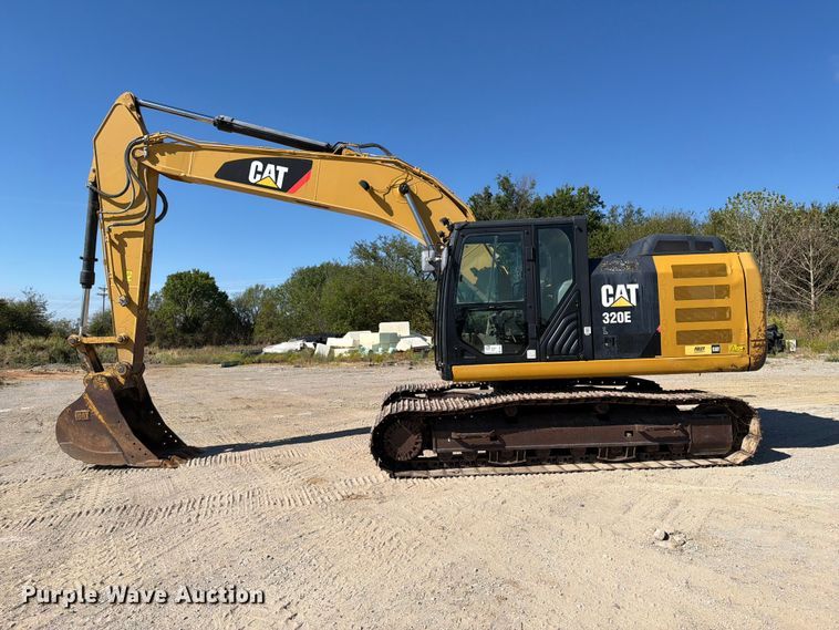 image for item FI0419 2013 Caterpillar 320E L excavator