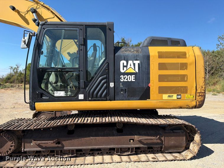 image for item FI0419 2013 Caterpillar 320E L excavator