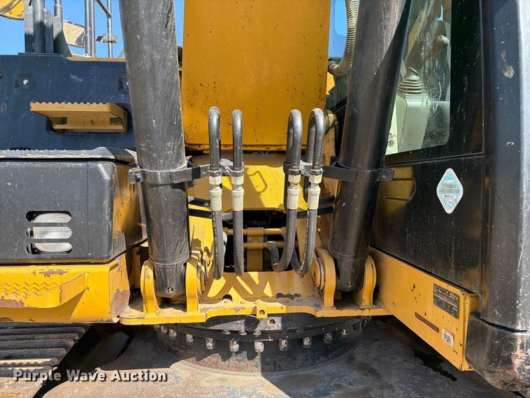 image for item FI0419 2013 Caterpillar 320E L excavator