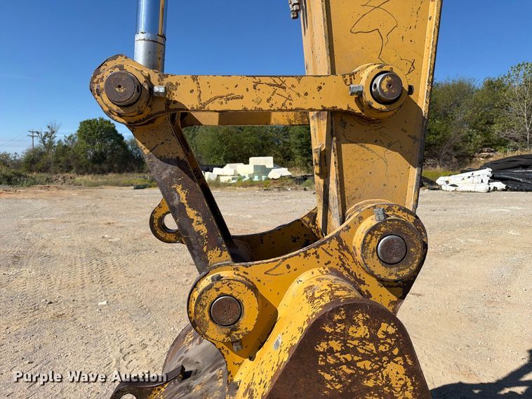 image for item FI0419 2013 Caterpillar 320E L excavator
