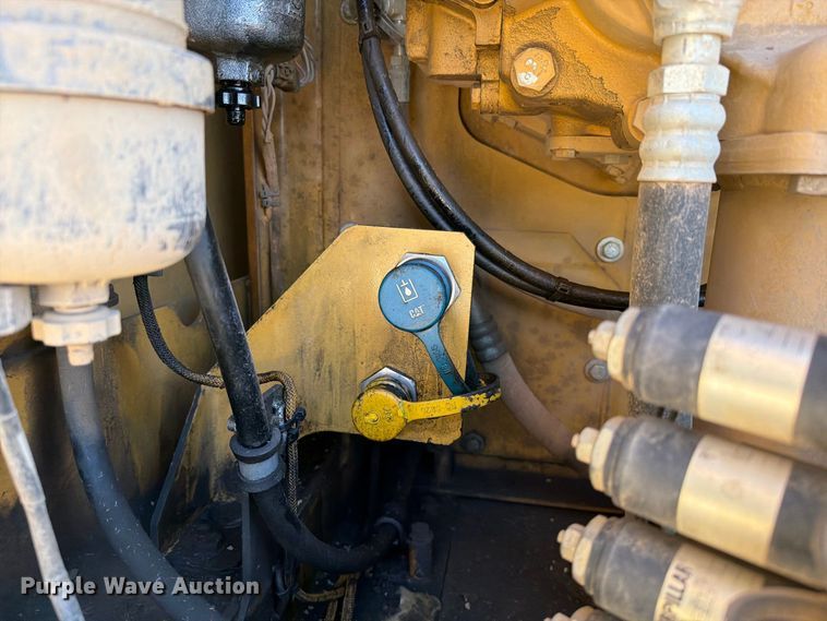 image for item FI0419 2013 Caterpillar 320E L excavator