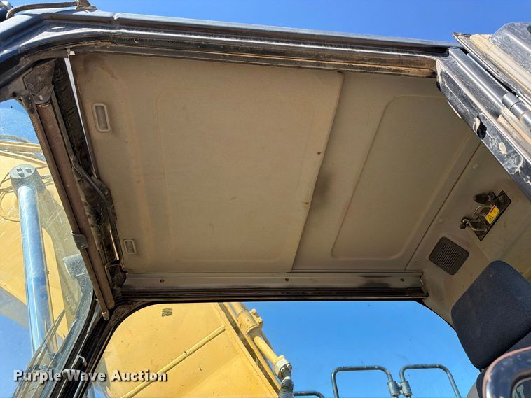 image for item FI0419 2013 Caterpillar 320E L excavator