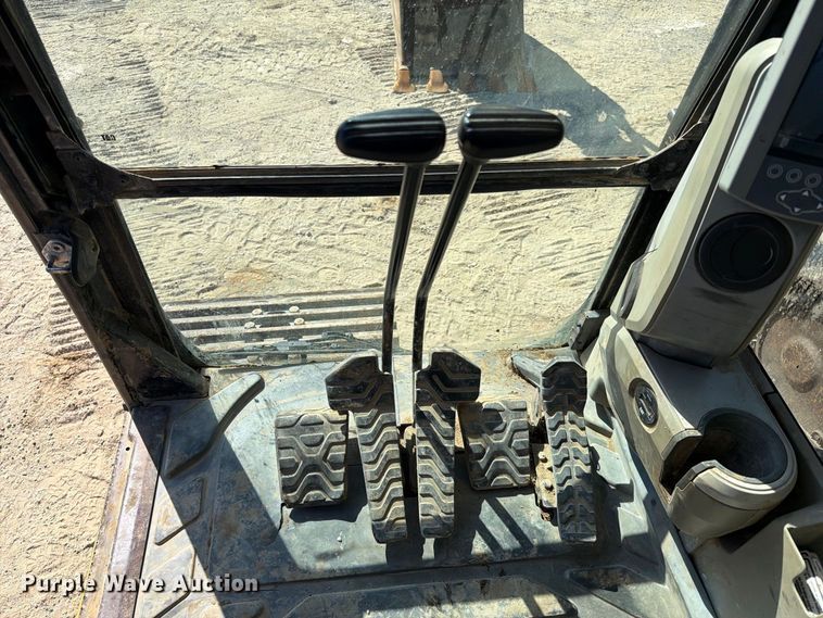 image for item FI0419 2013 Caterpillar 320E L excavator