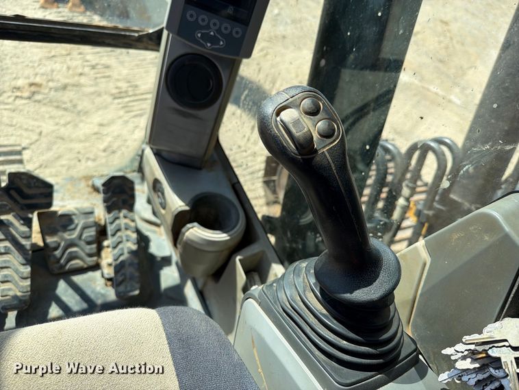 image for item FI0419 2013 Caterpillar 320E L excavator