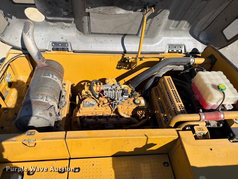 image for item FI0419 2013 Caterpillar 320E L excavator
