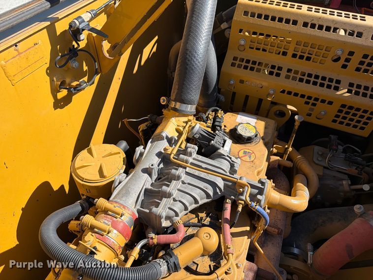 image for item FI0419 2013 Caterpillar 320E L excavator