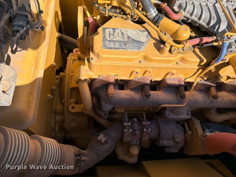 image for item FI0419 2013 Caterpillar 320E L excavator