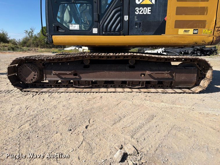 image for item FI0419 2013 Caterpillar 320E L excavator