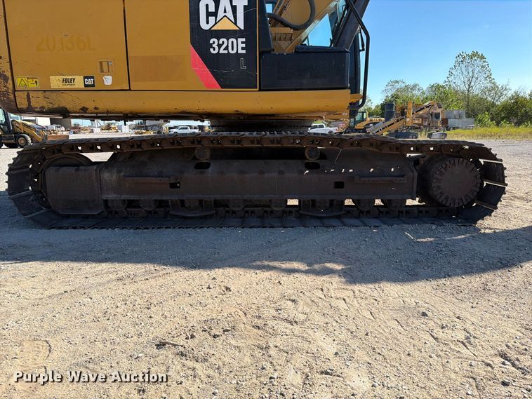 image for item FI0419 2013 Caterpillar 320E L excavator