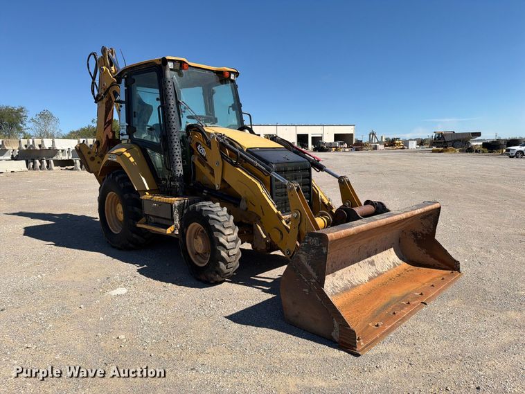 image for item FI0420 2016 Caterpillar 420F2IT backhoe
