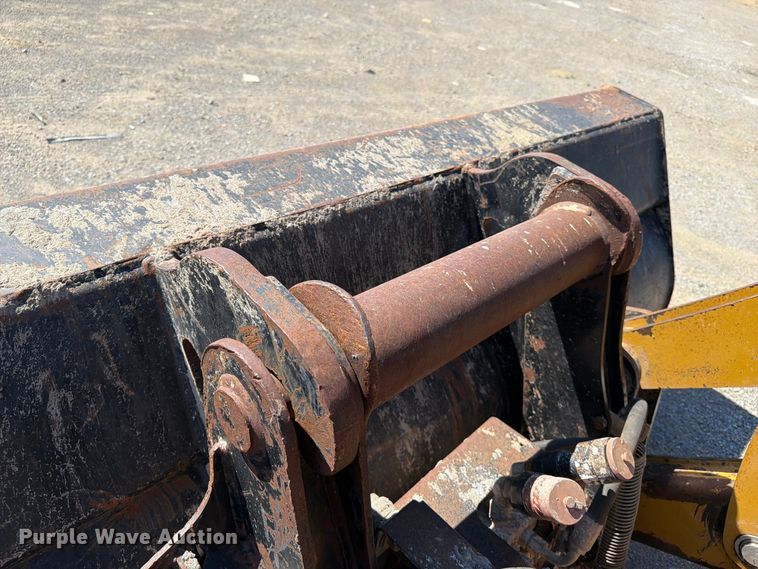 image for item FI0420 2016 Caterpillar 420F2IT backhoe