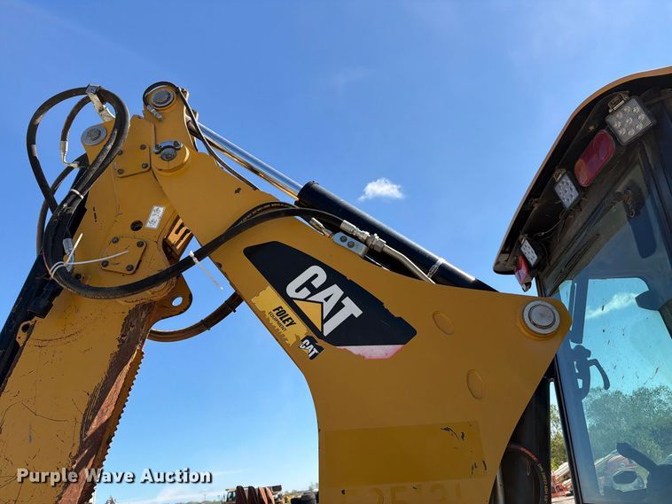 image for item FI0420 2016 Caterpillar 420F2IT backhoe