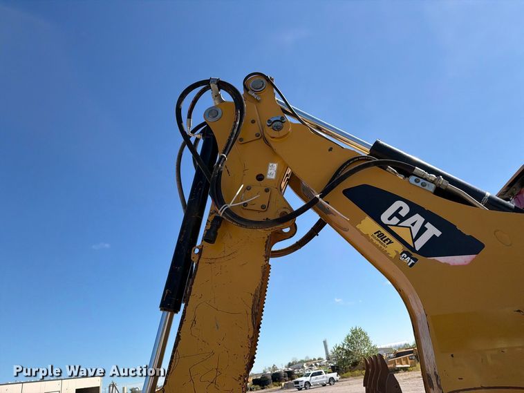 image for item FI0420 2016 Caterpillar 420F2IT backhoe