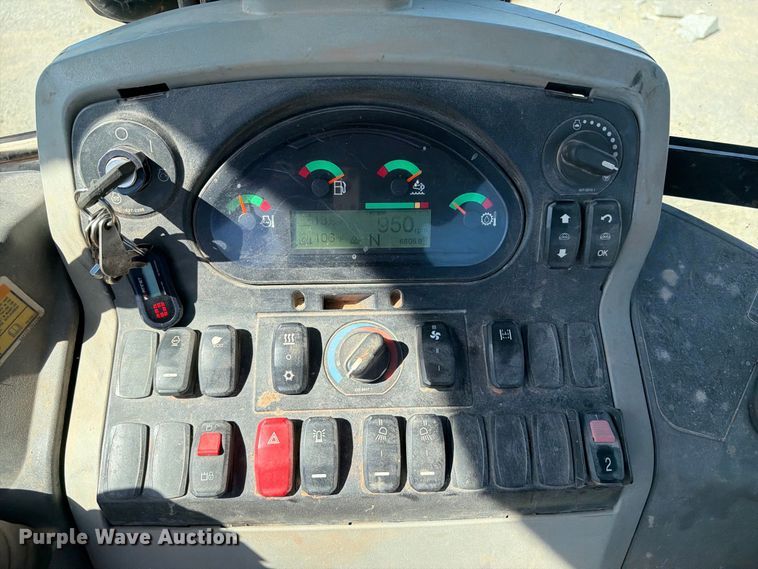 image for item FI0420 2016 Caterpillar 420F2IT backhoe