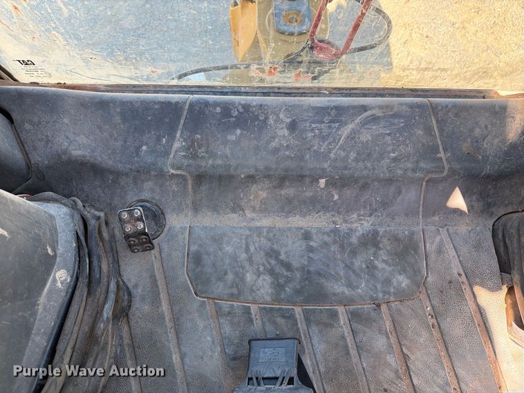 image for item FI0420 2016 Caterpillar 420F2IT backhoe