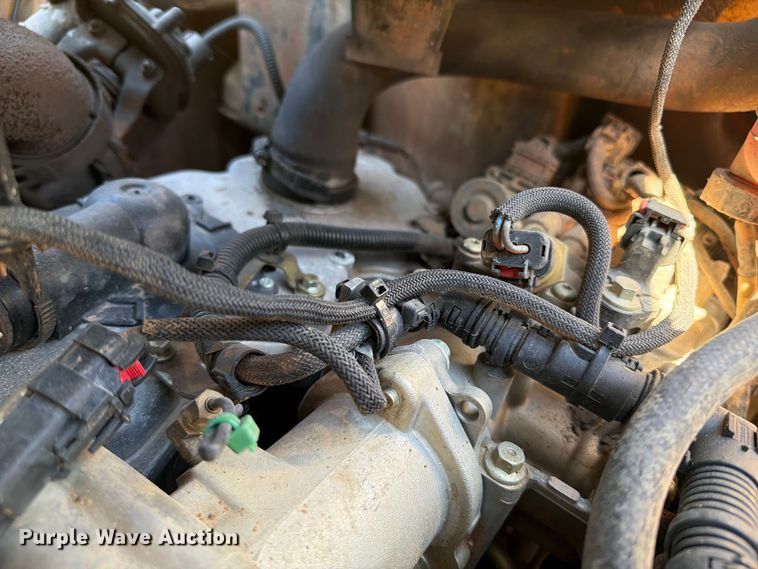 image for item FI0420 2016 Caterpillar 420F2IT backhoe