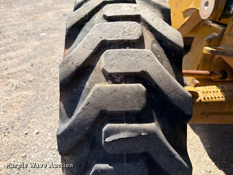 image for item FI0420 2016 Caterpillar 420F2IT backhoe